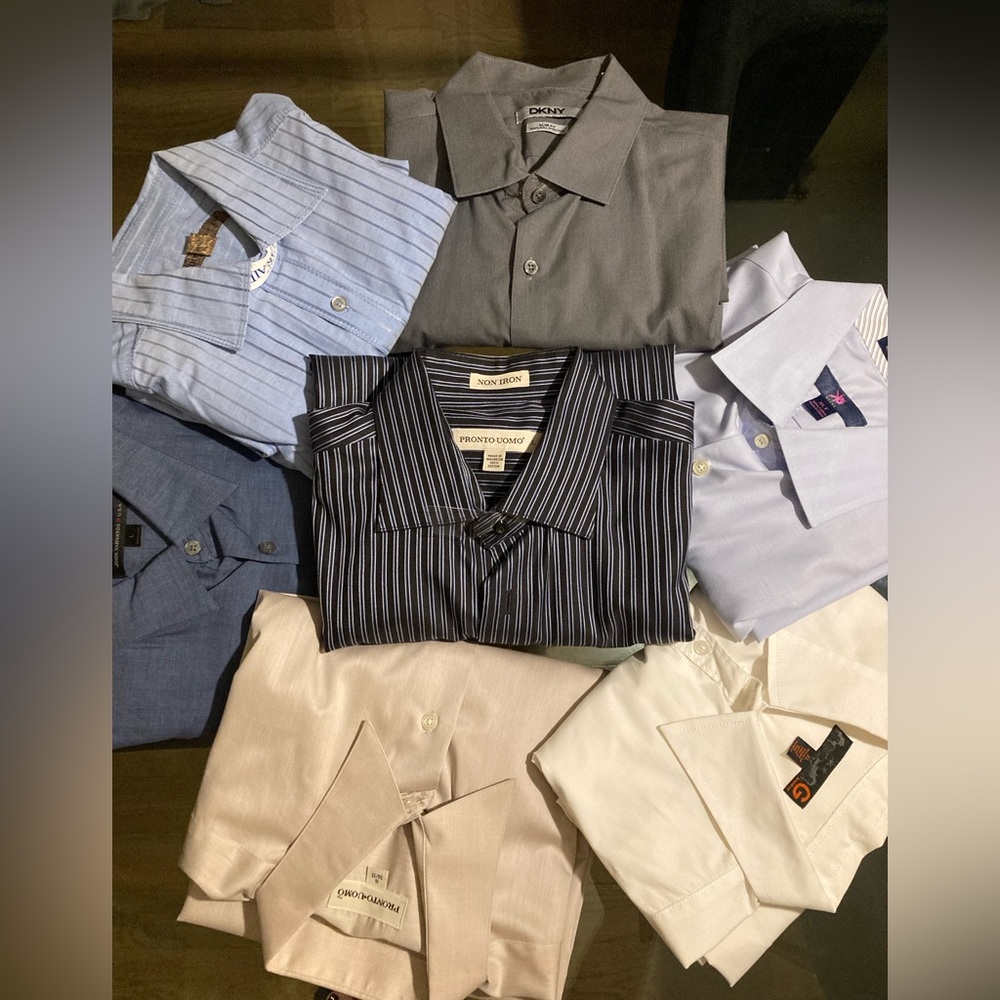 Selling in bulk 12 men’s dress shirt. Good condition